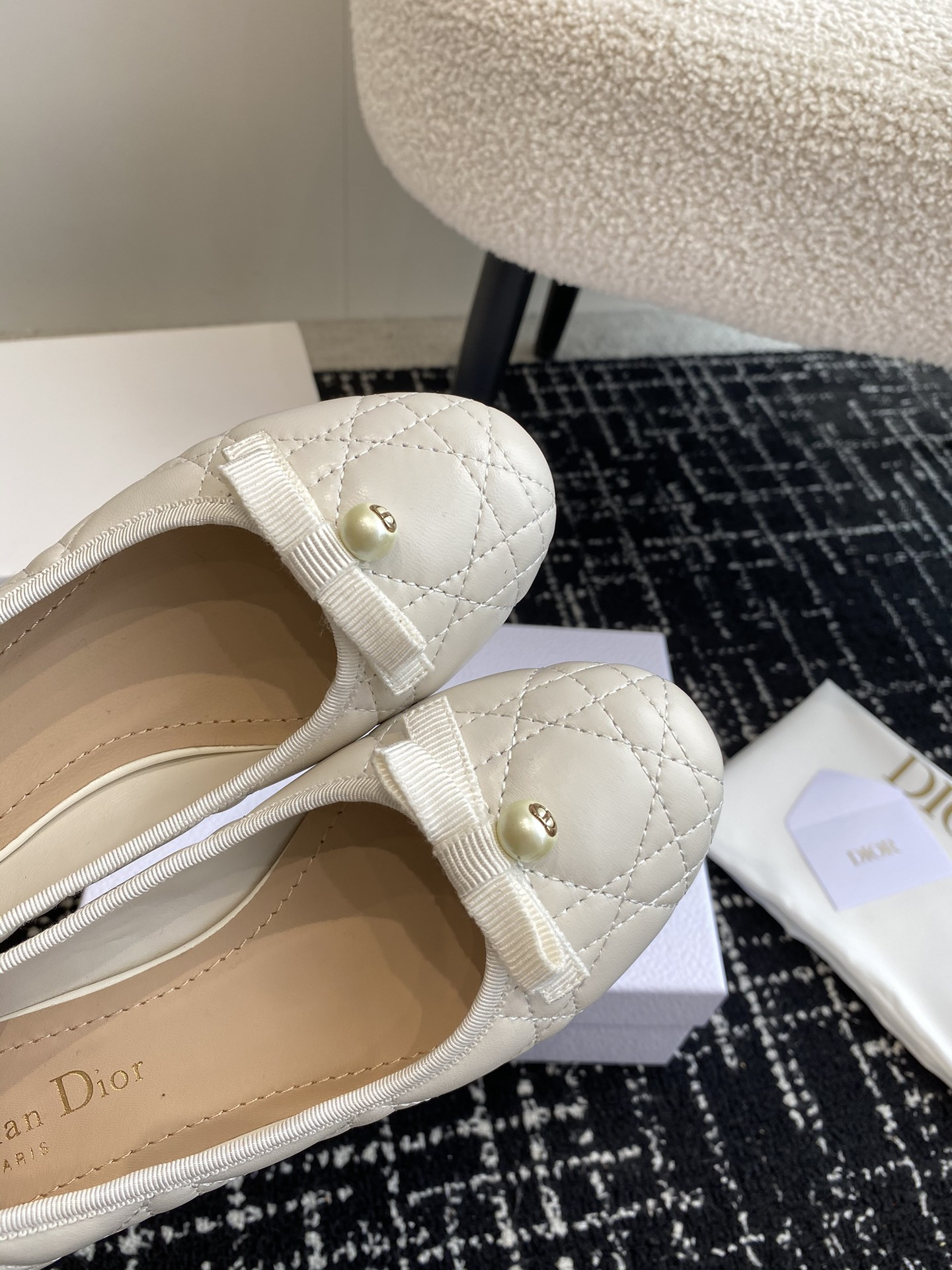 ua D*or ballet pump