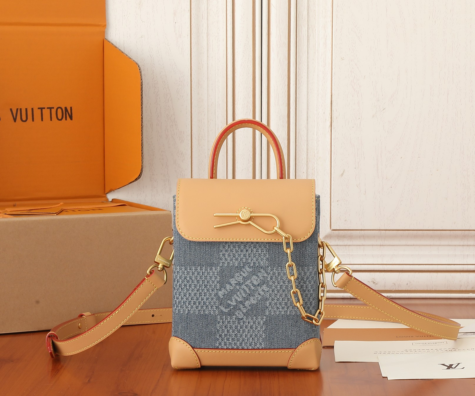 LV Nano Steamer N40751 5.9 x 7.1 x 2.8 inches