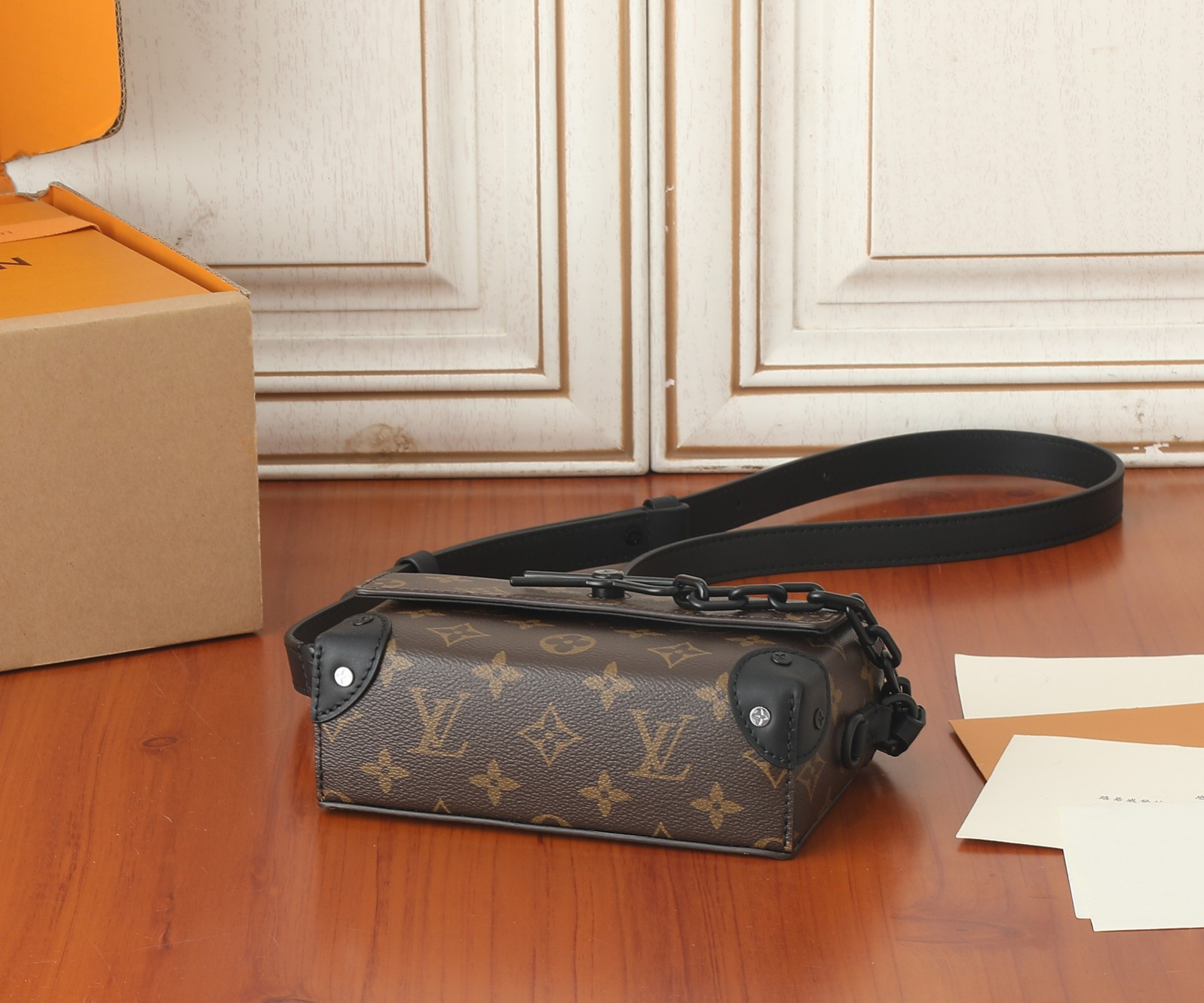 LV Steamer Wearable Wallet M83613 7.1 x 4.3 x 2.6 inches