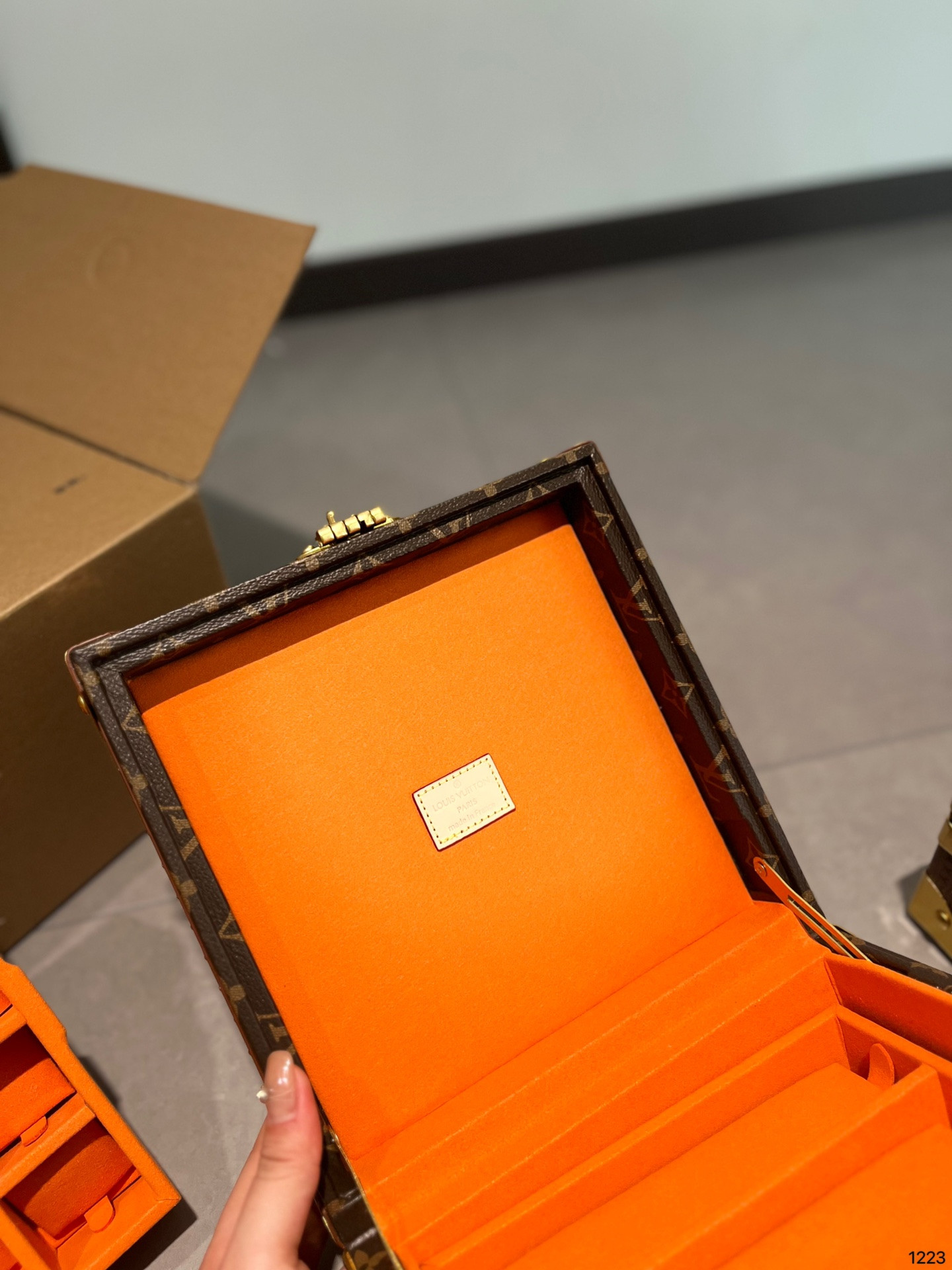 LV M13513 Jewelry Box Orange 9.4 x 4.9 x 9.4 inches