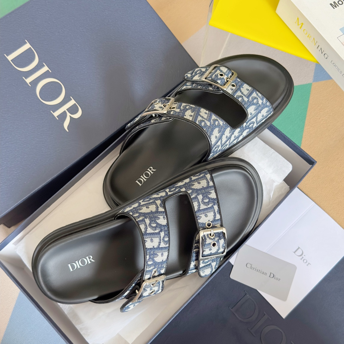 ua D*or aqua sandal