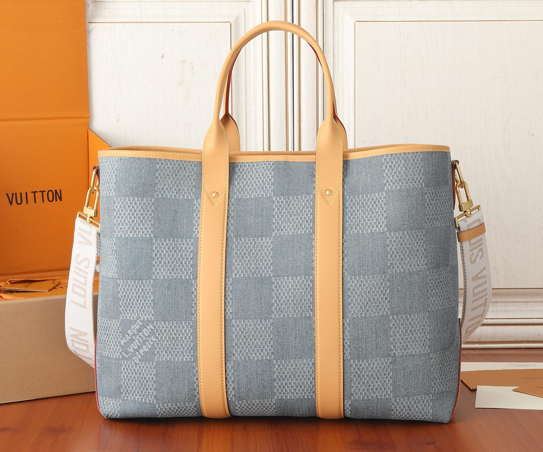 LV Weekend Tote N40702 16.9 x 13.4 x 6.9 inches