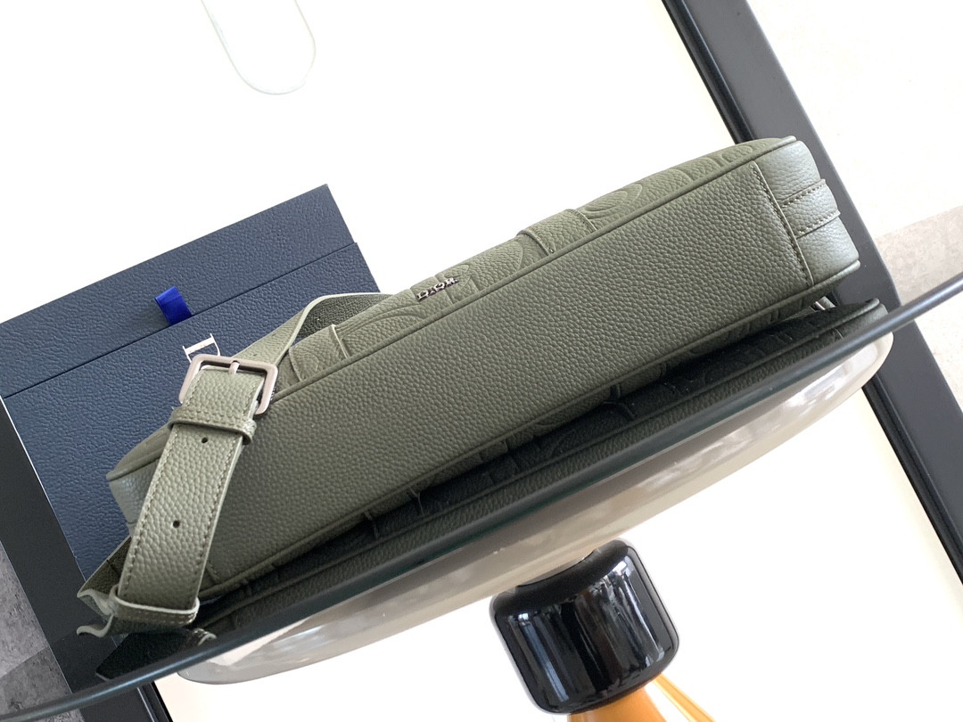 D*or briefcase green D*or gravity leather and green grained calfskin 37 x 28 x 6 cm