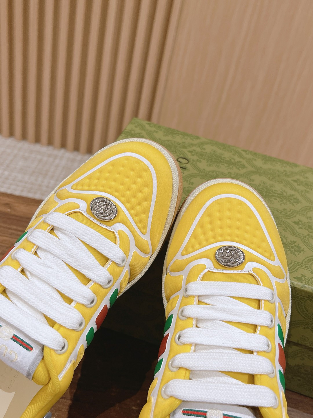 ua G*u*i screener sneaker with web
