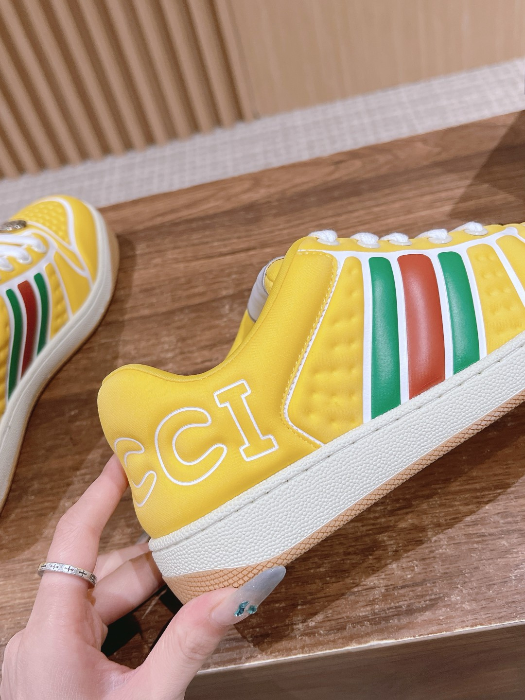 ua G*u*i screener sneaker with web