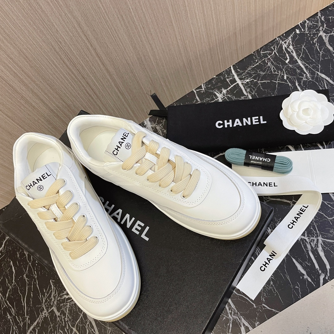 ua Ch*el sneakers calfskin