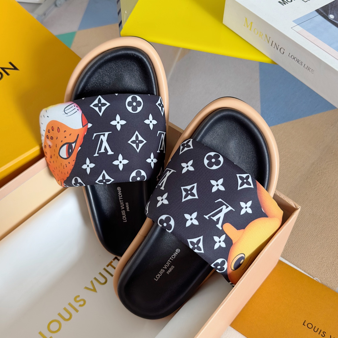 LV Pool Pillow Flat Comfort Mule