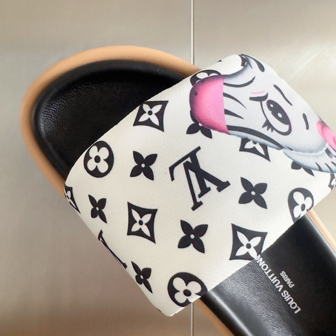 LV Pool Pillow Flat Comfort Mule
