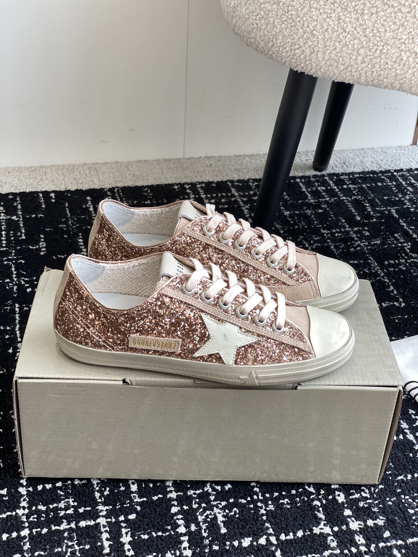 UA Golden Goose V-STAR Sneaker