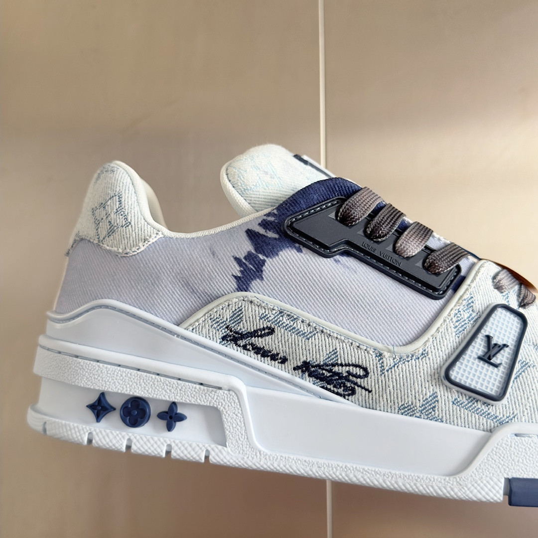 UA LV Trainer Sneaker