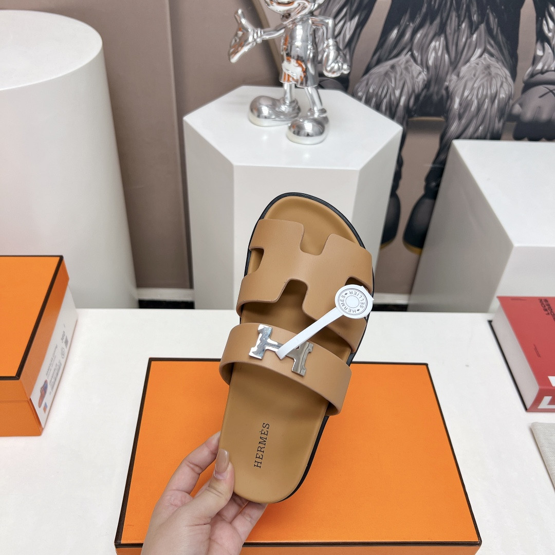 ua H**me5 chypre sandal