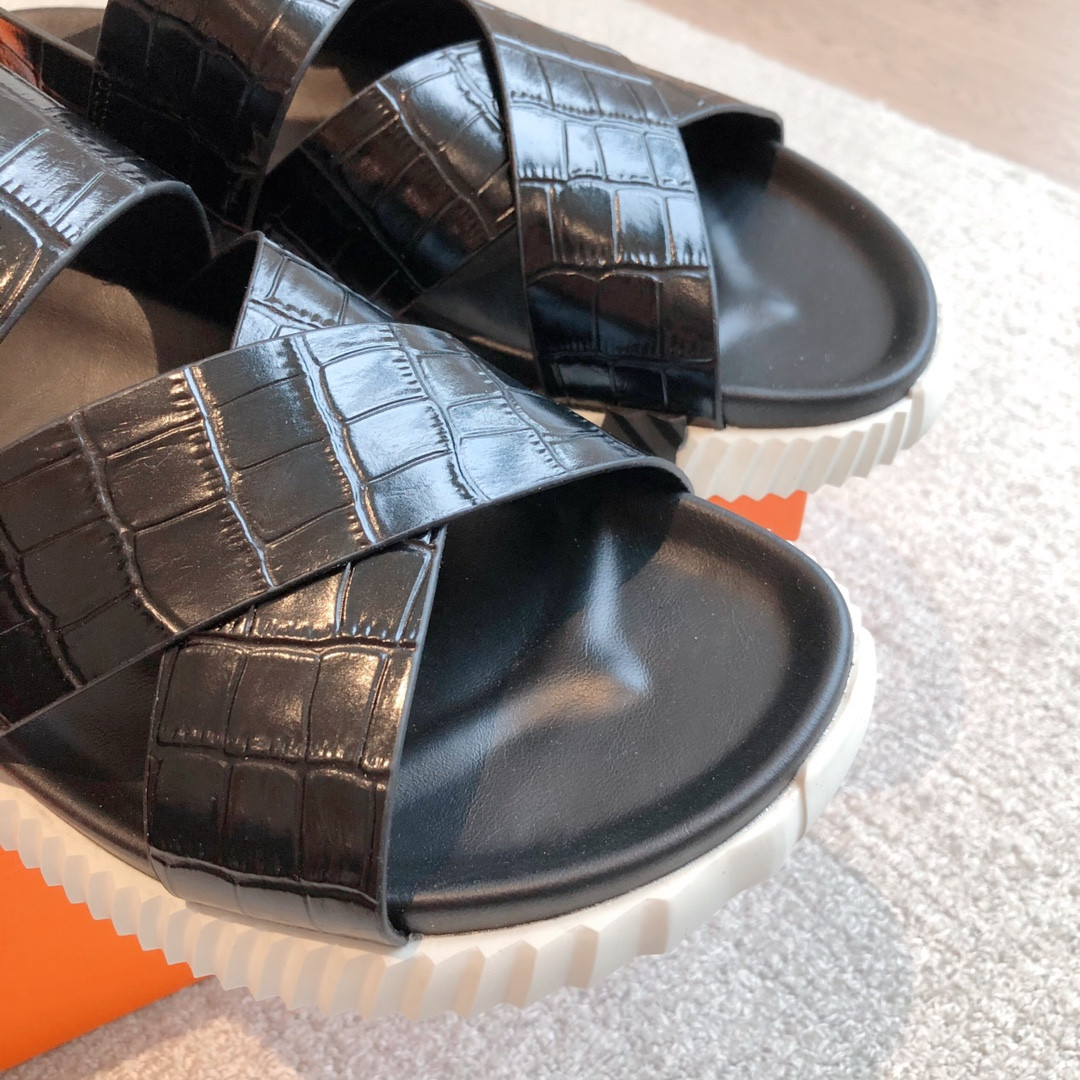 ua H**me5 electric sandal