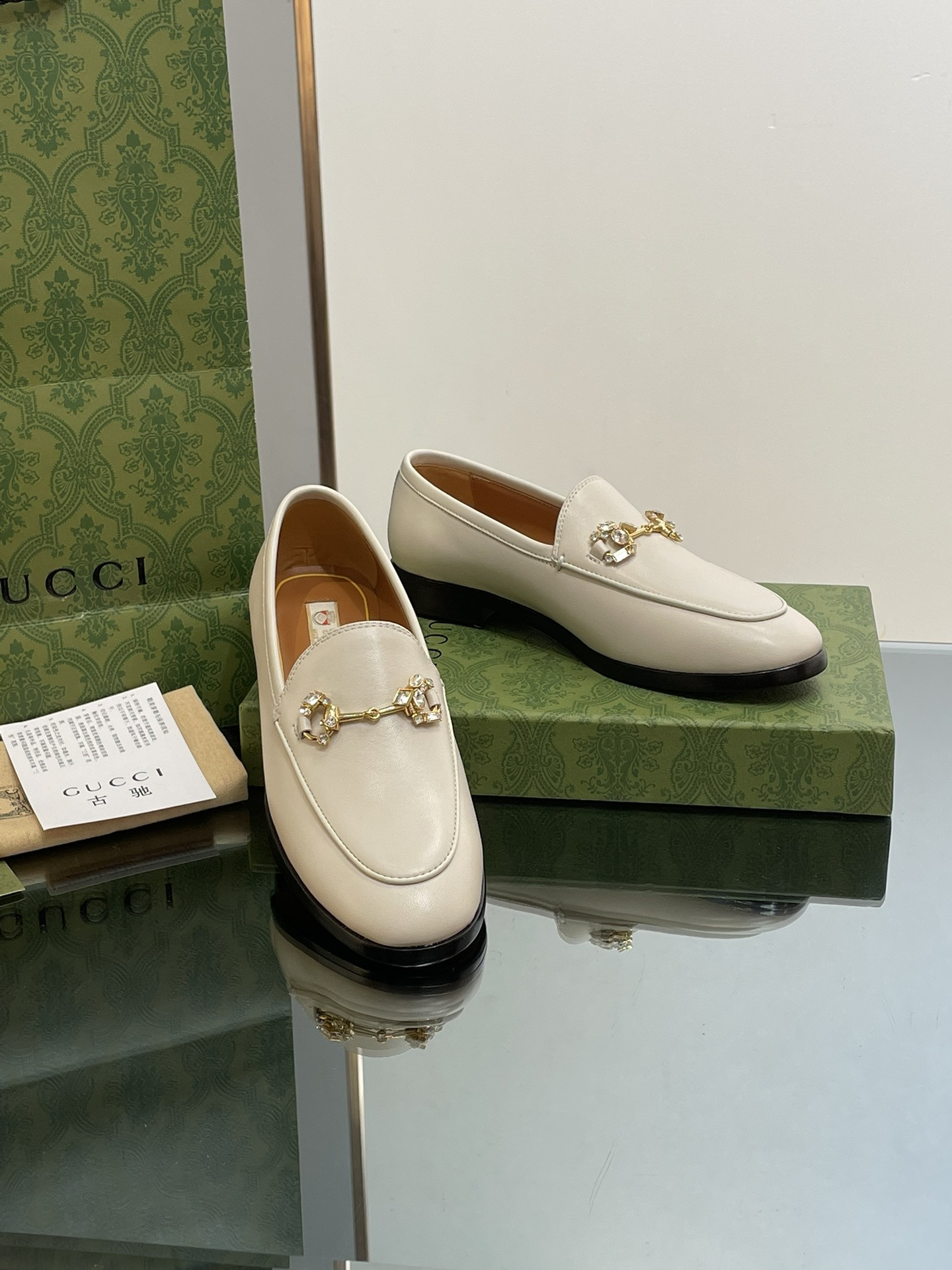 ua G*u*i horsebit loafer