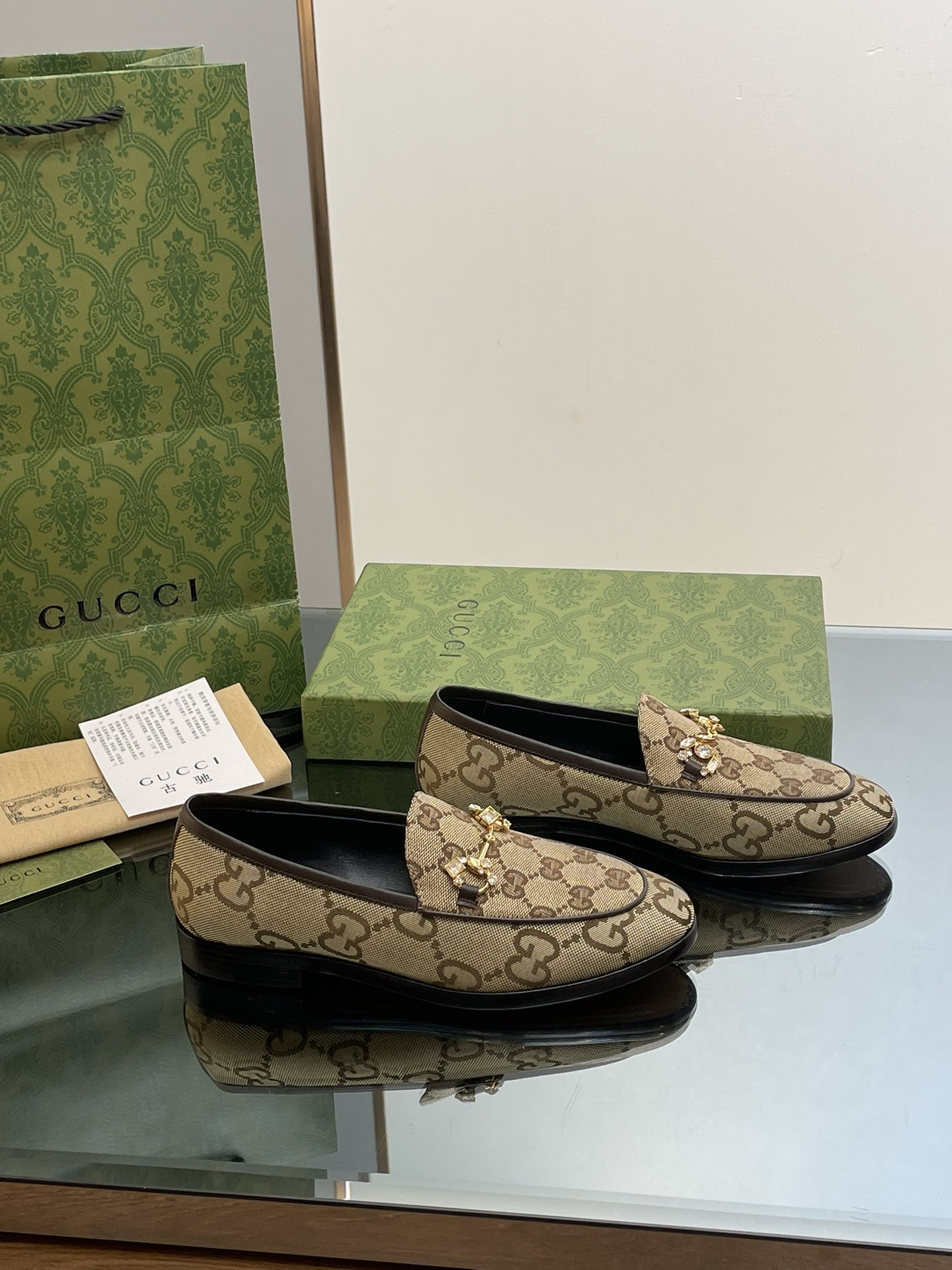 ua G*u*i horsebit loafer