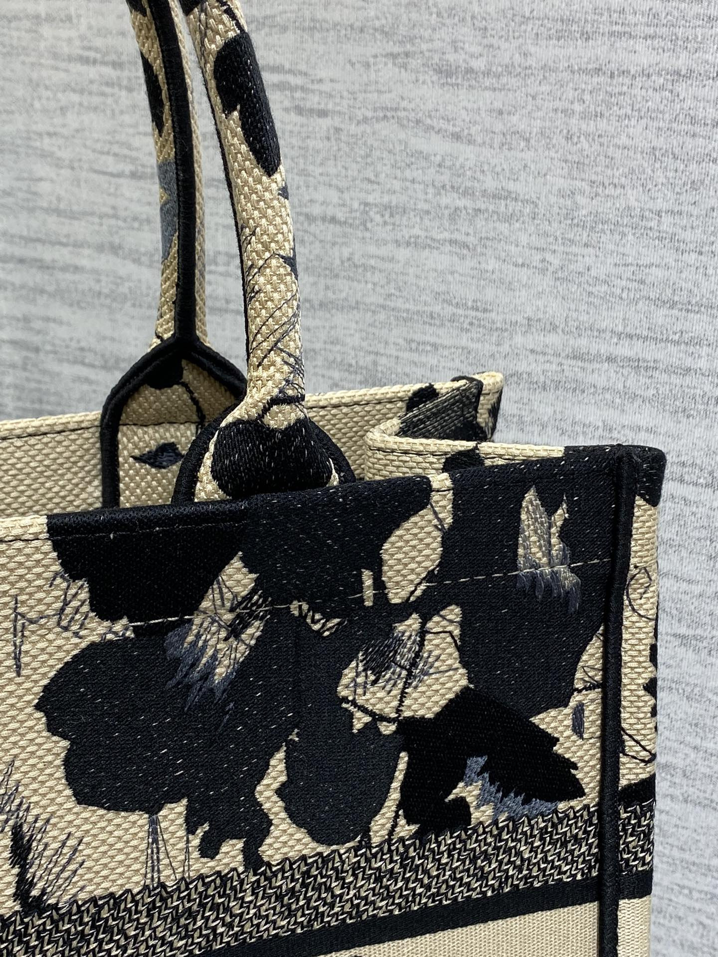 D*or tote 36 x 18 x 28cm