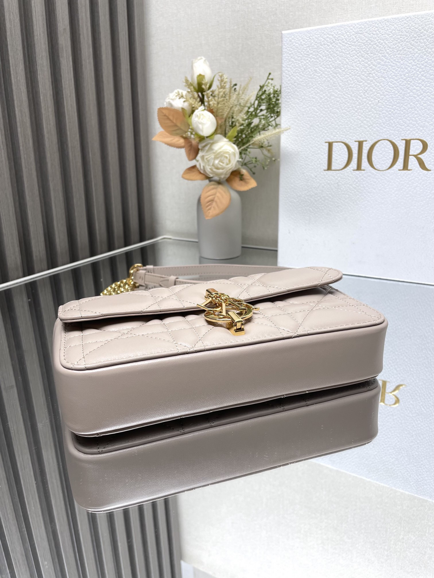 D*or miss daisy mini bag 22 x 12.5 x 4 cm