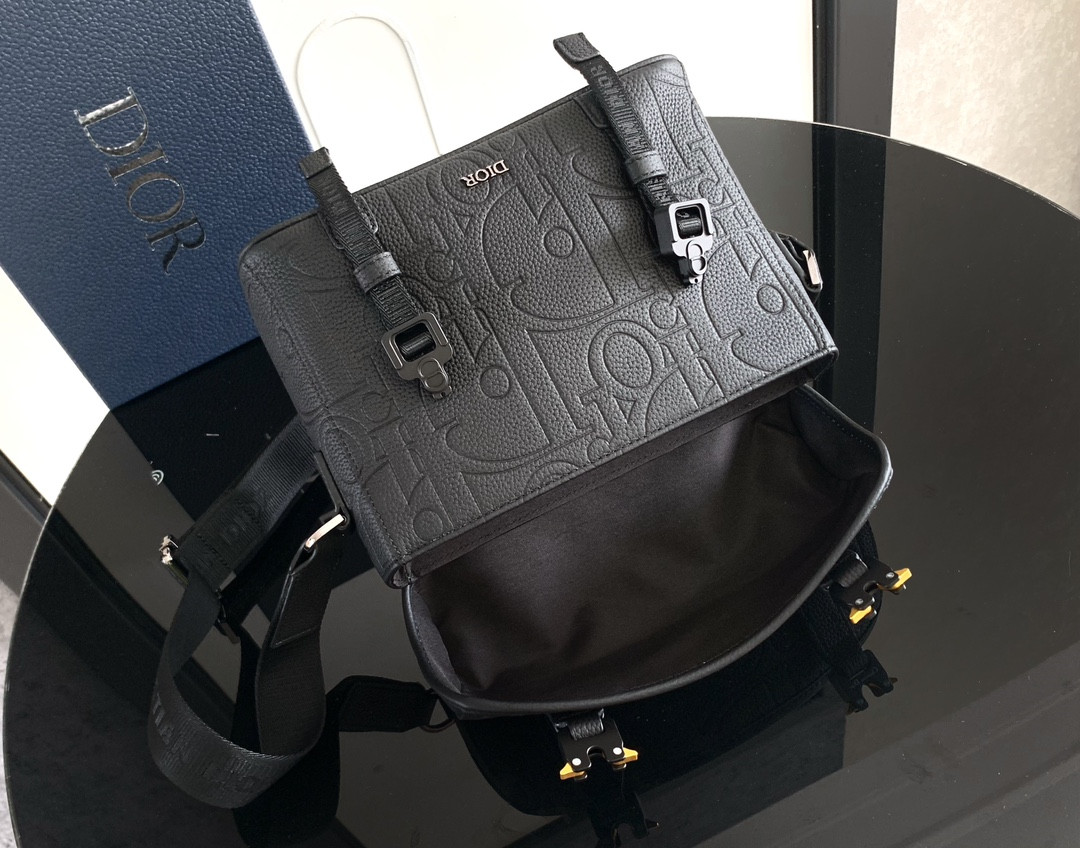 D*or hit the road messenger bag with flap black D*or gravity leather and black grained calfskin  24 x 18 x 8 cm