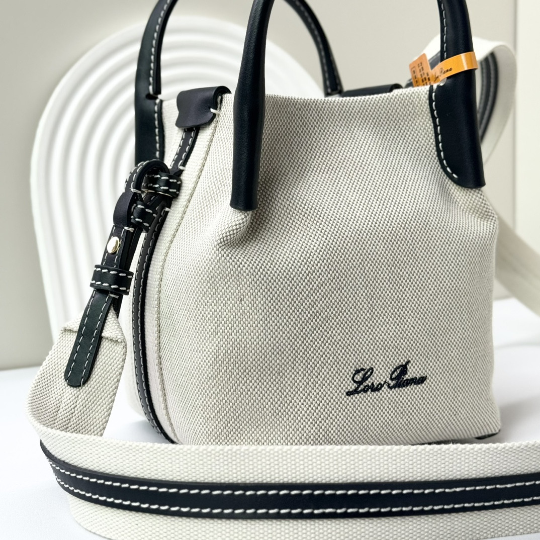L**o p*ana micro bale bag cotton, linen 23 x 16 x 14 cm