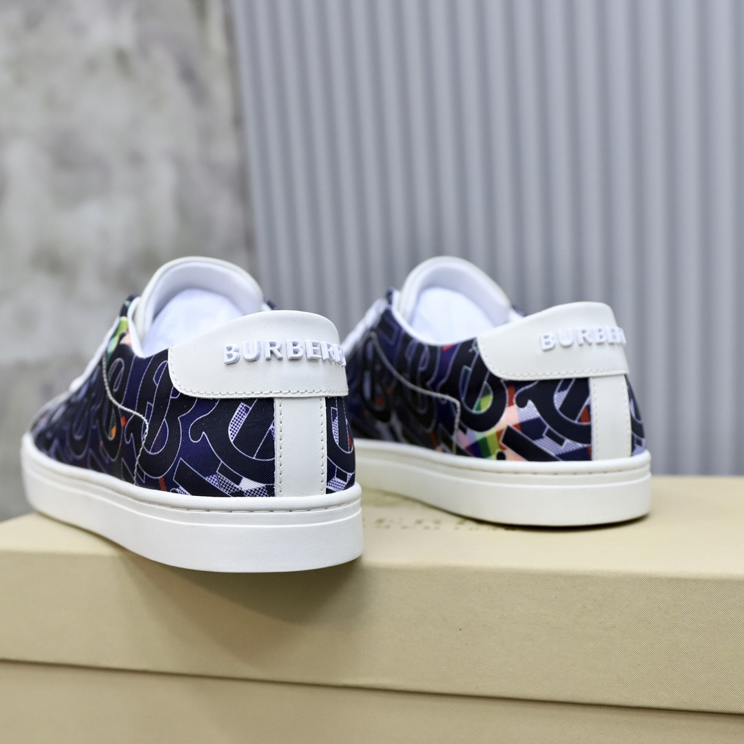 ua B**rry sneakers