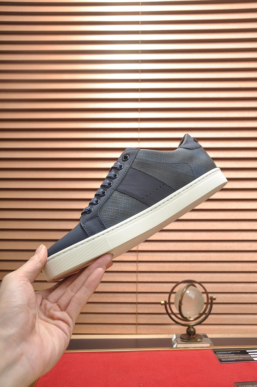 ua B**rry sneakers
