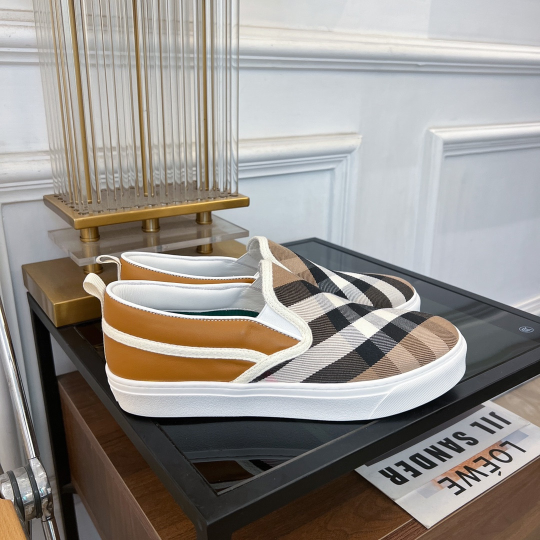 ua B**rry slip on sneakers