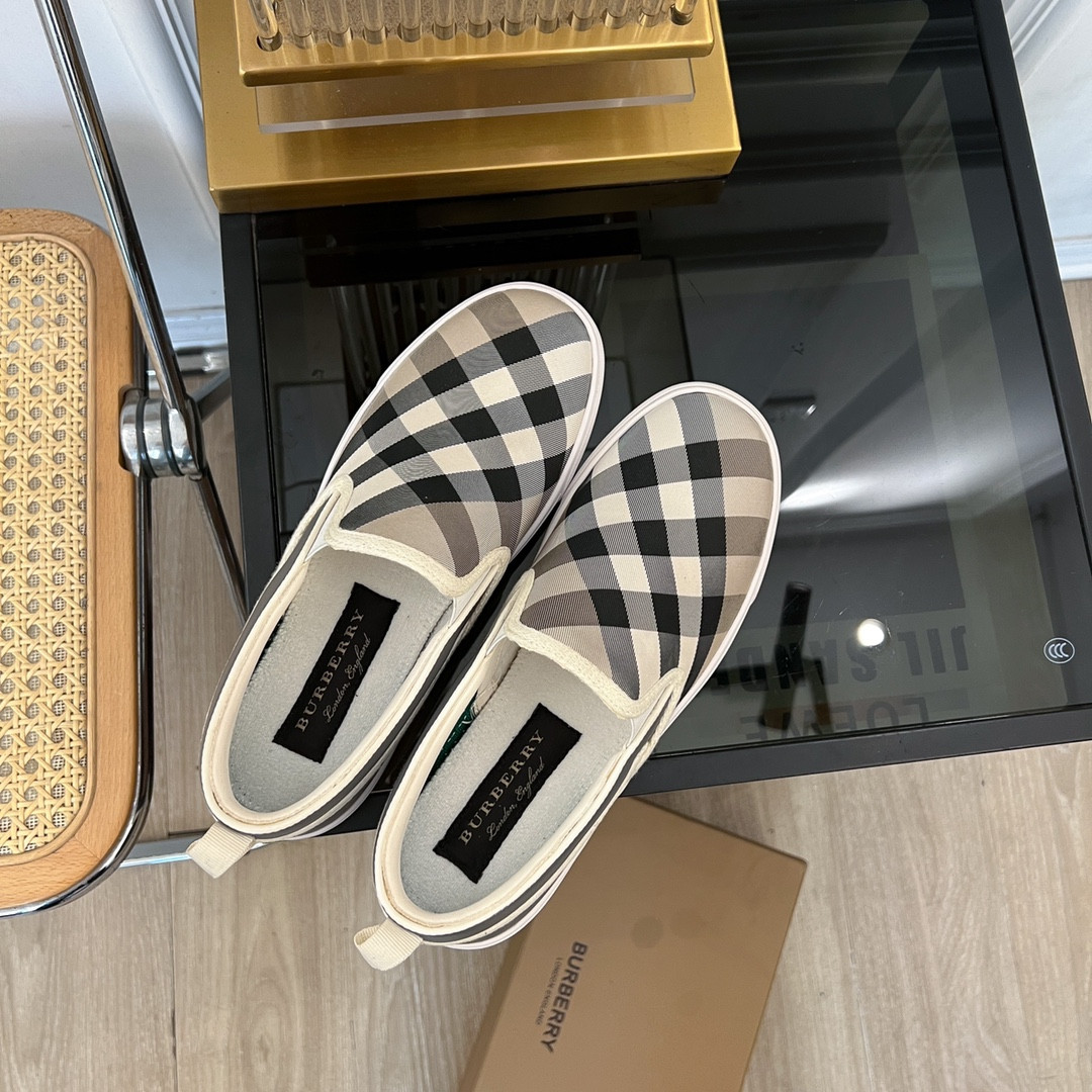 ua B**rry slip on sneakers