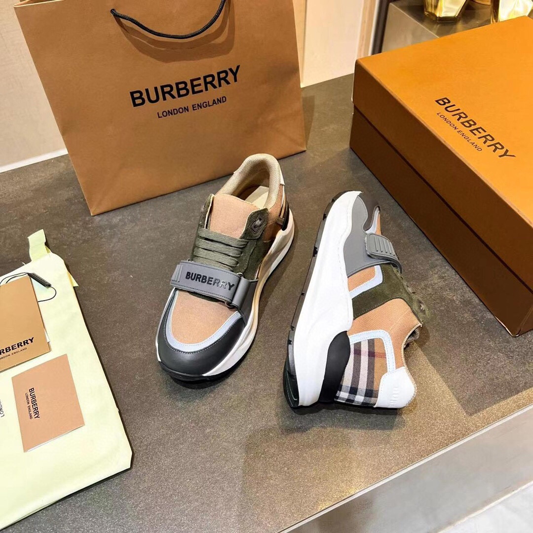 ua B**rry sneakers