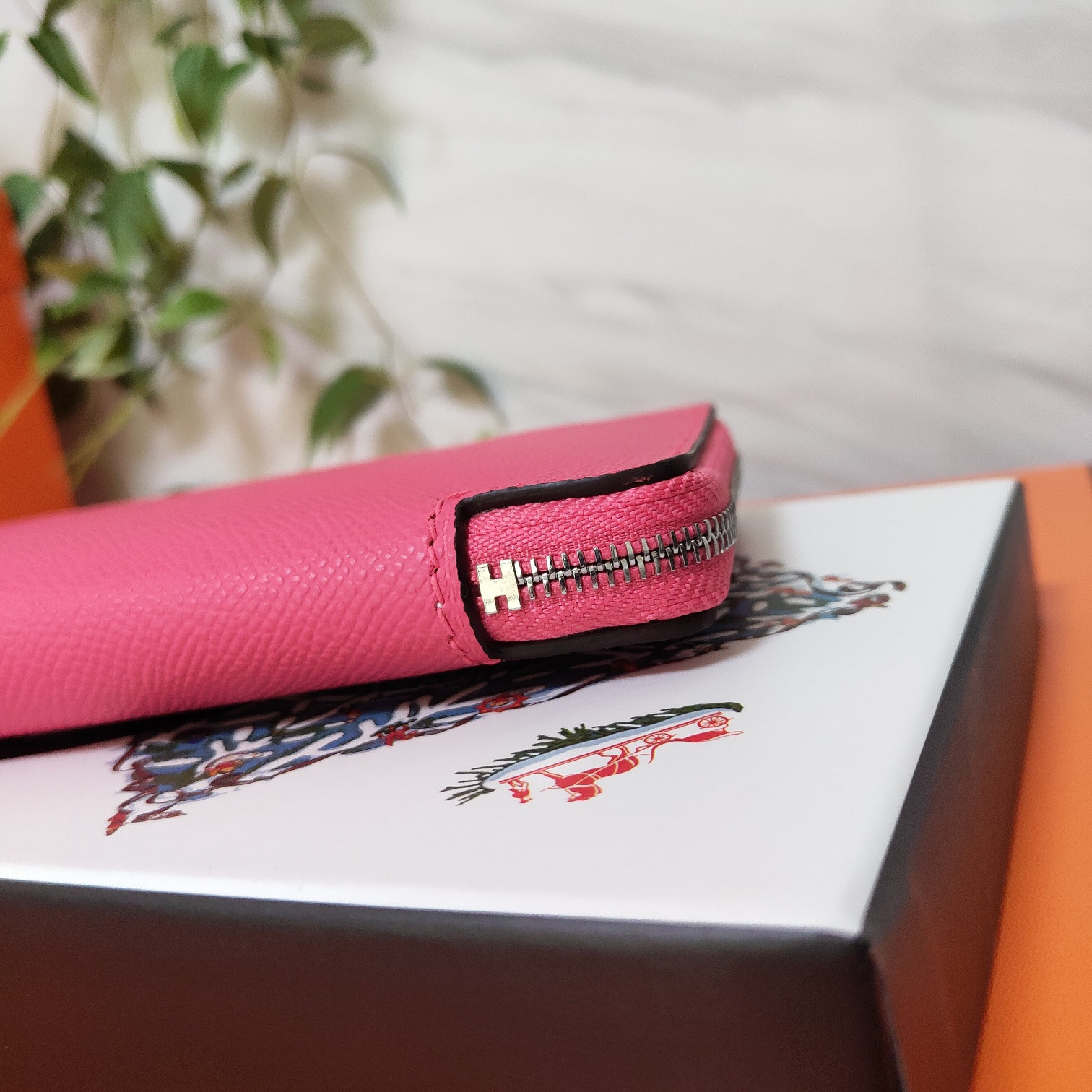 H**me5 long wallet 20x11cm