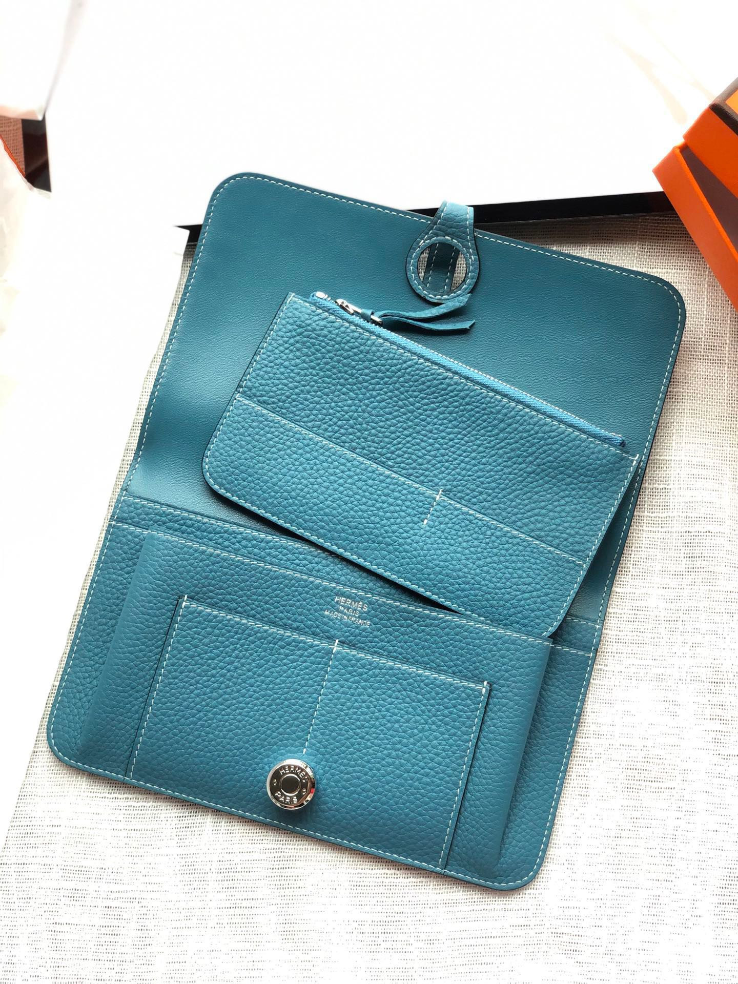 H**me5 dogon duo wallet 20.1cm