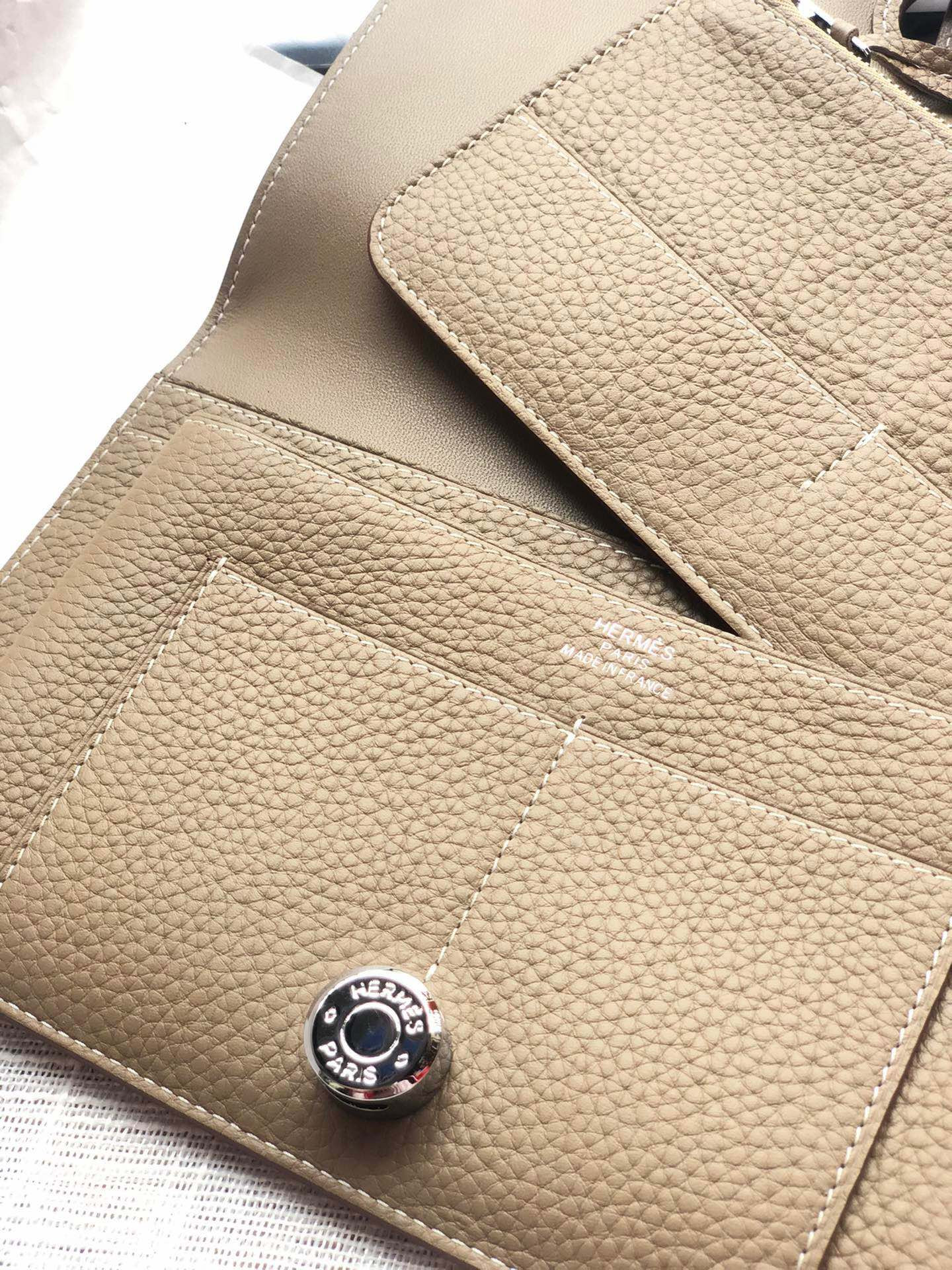 H**me5 dogon duo wallet 20.1cm