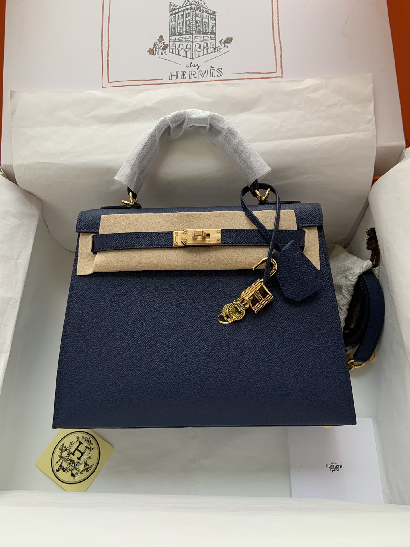 HERMÈS Kelly Gold-tone Hardware 25 28