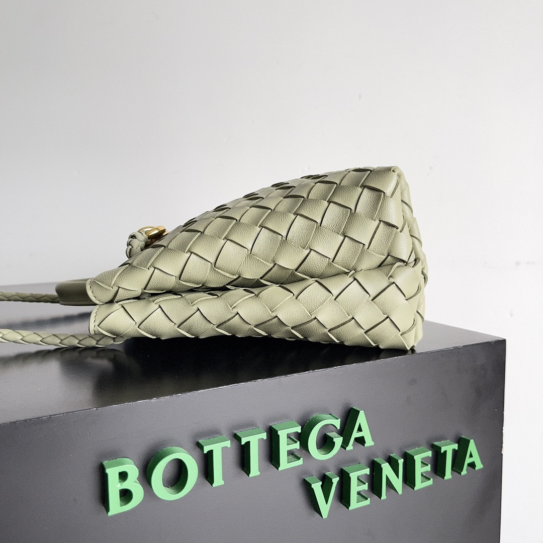 bo*te*ga Ve*ne*ta small andiamo 25x22x10.5cm
