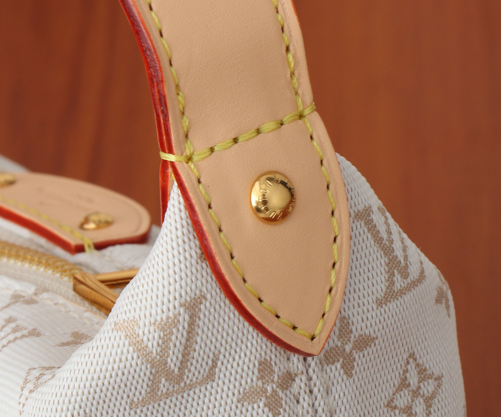 LV Hills Pochette  M12433 18.5x11x6.5CM