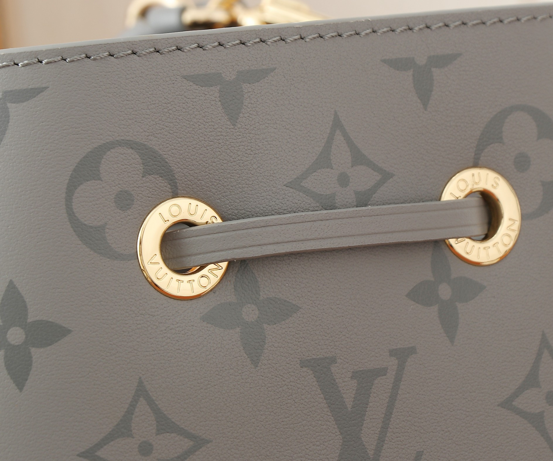LV Néonoé BB  Monogram Ink M12749 20x20x13CM