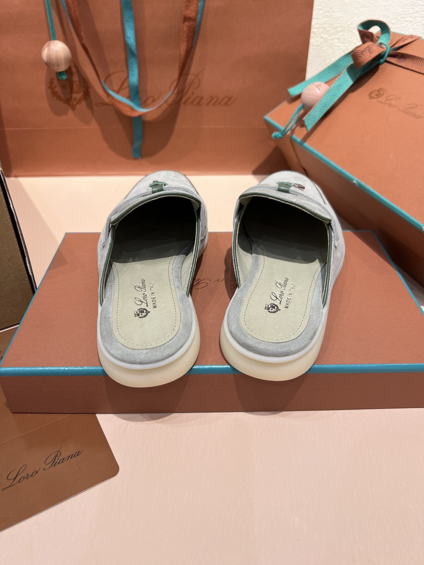 ua L**o p*ana babouche charms walk loafers