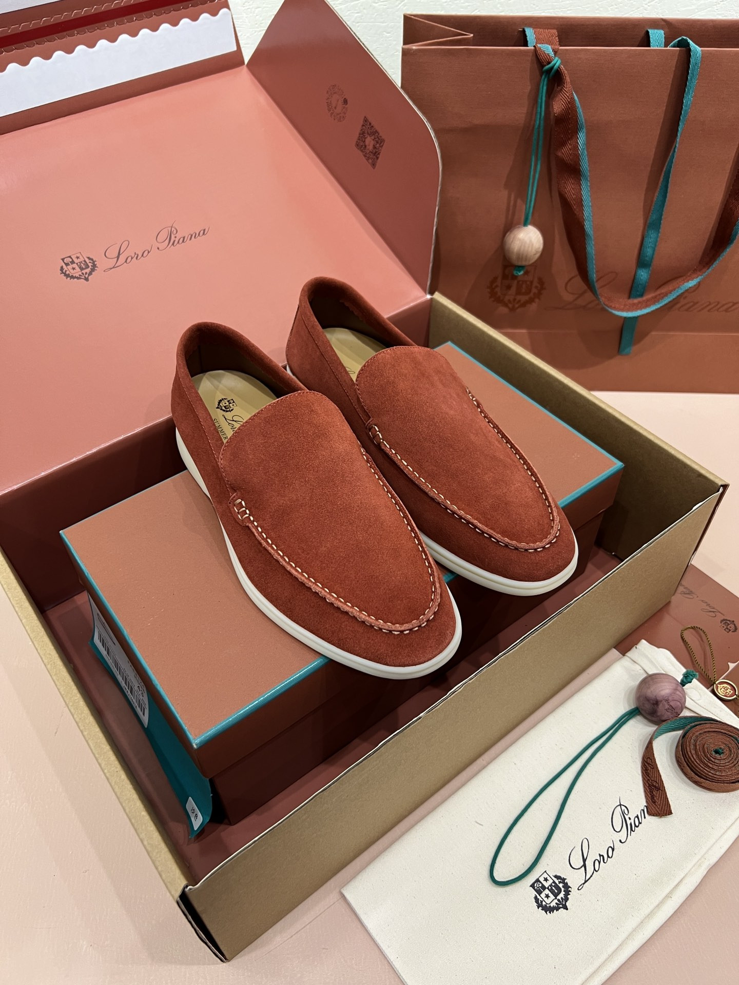 ua L**o p*ana summer walk loafers
