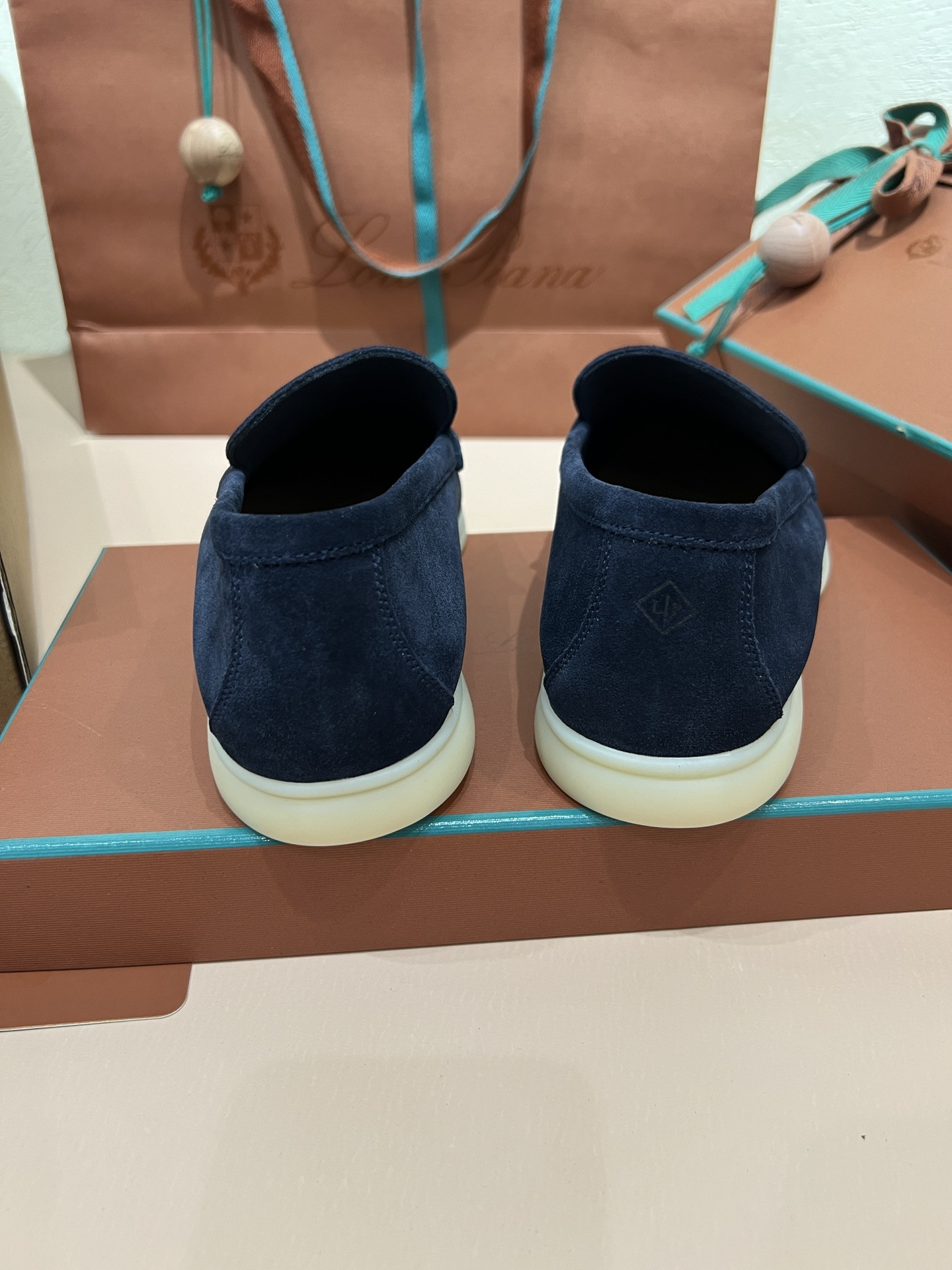 ua L**o p*ana summer walk loafers