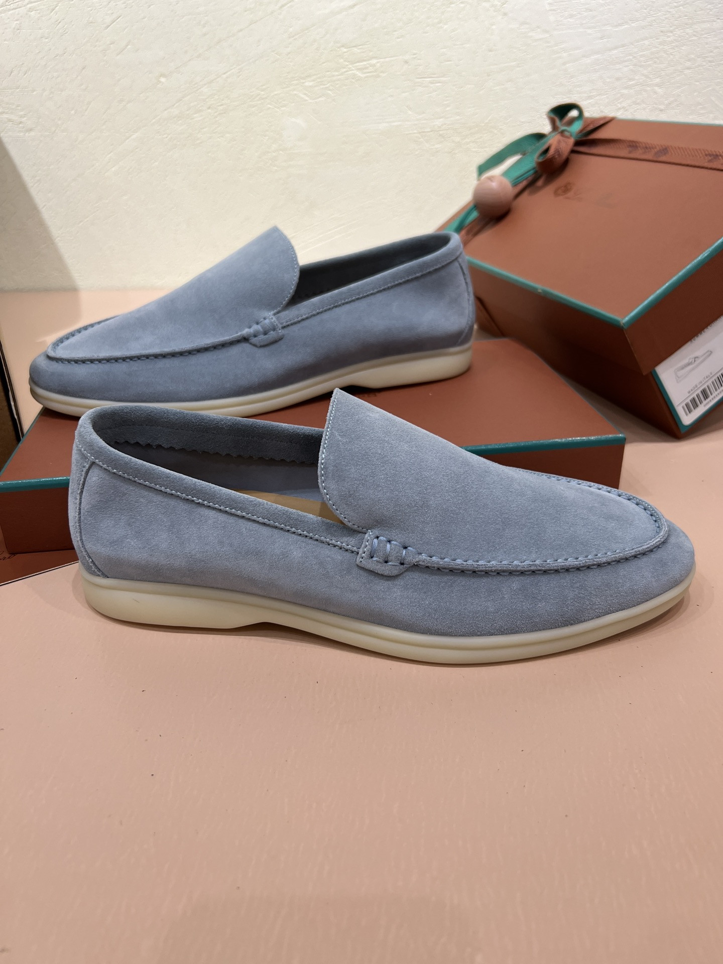 ua L**o p*ana summer walk loafers