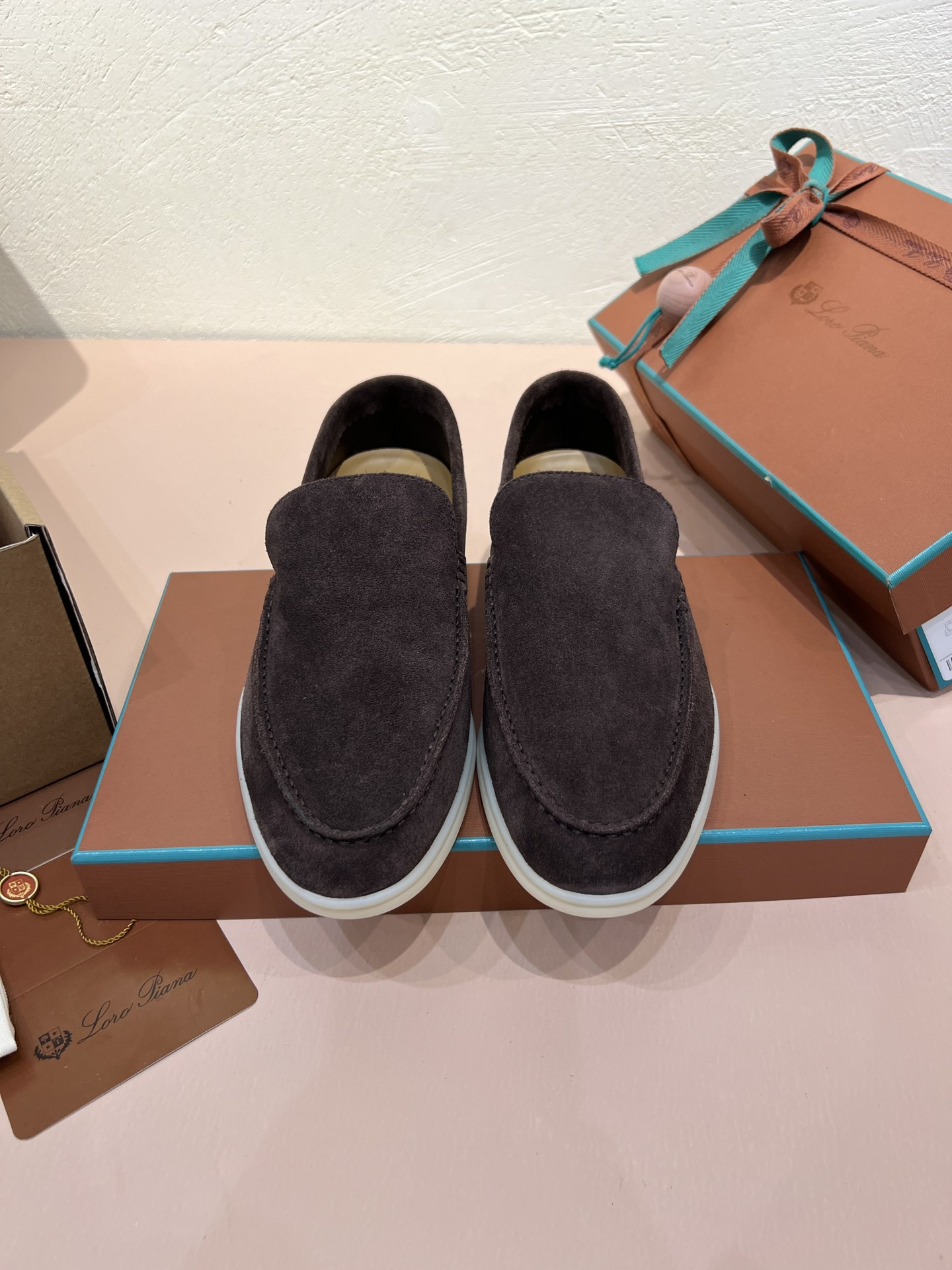 ua L**o p*ana summer walk loafers