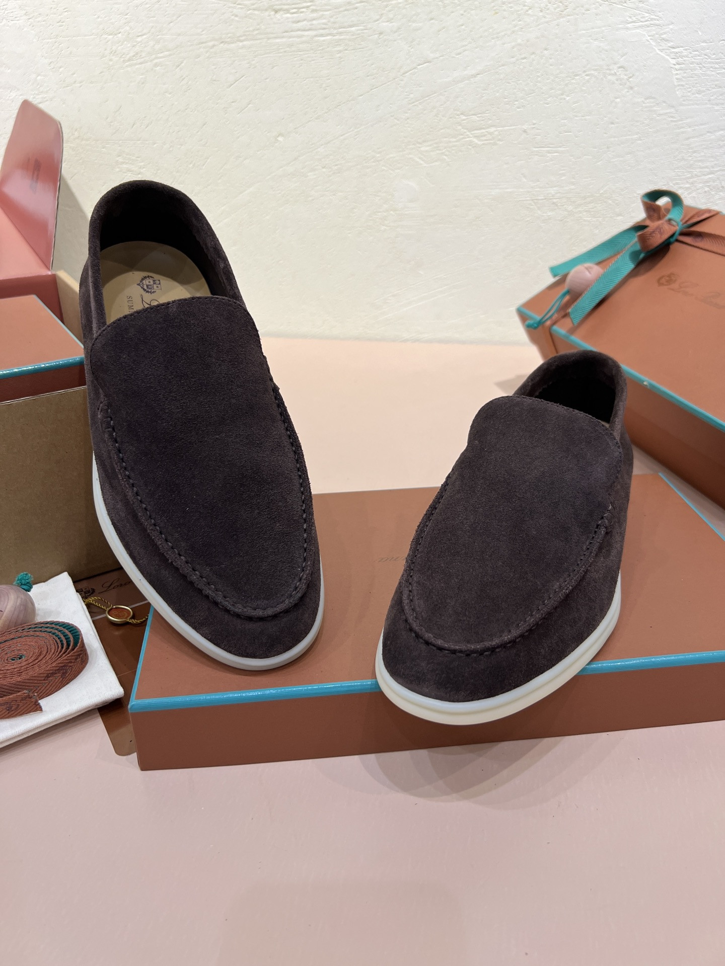 ua L**o p*ana summer walk loafers