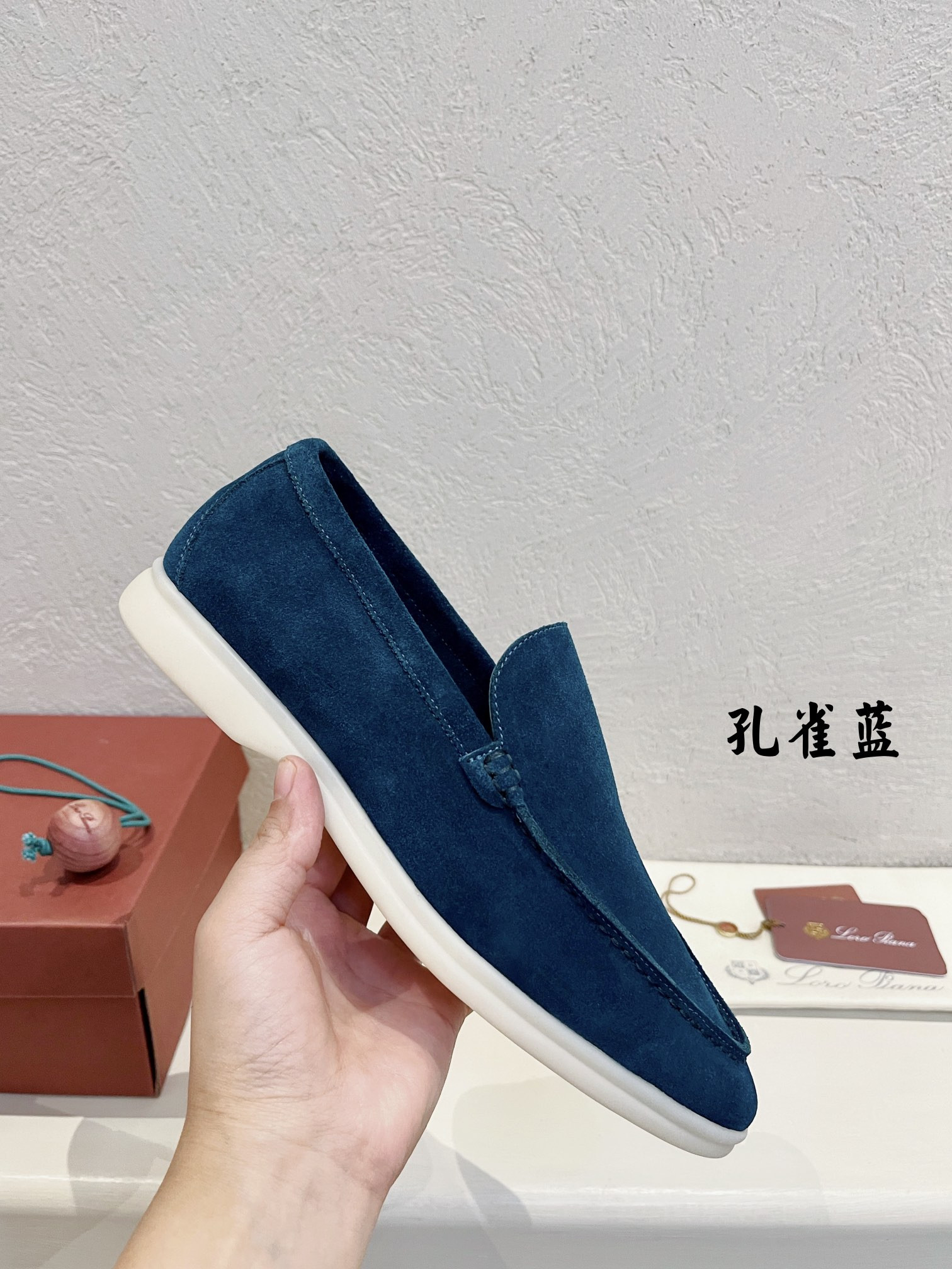 ua L**o p*ana summer walk loafers