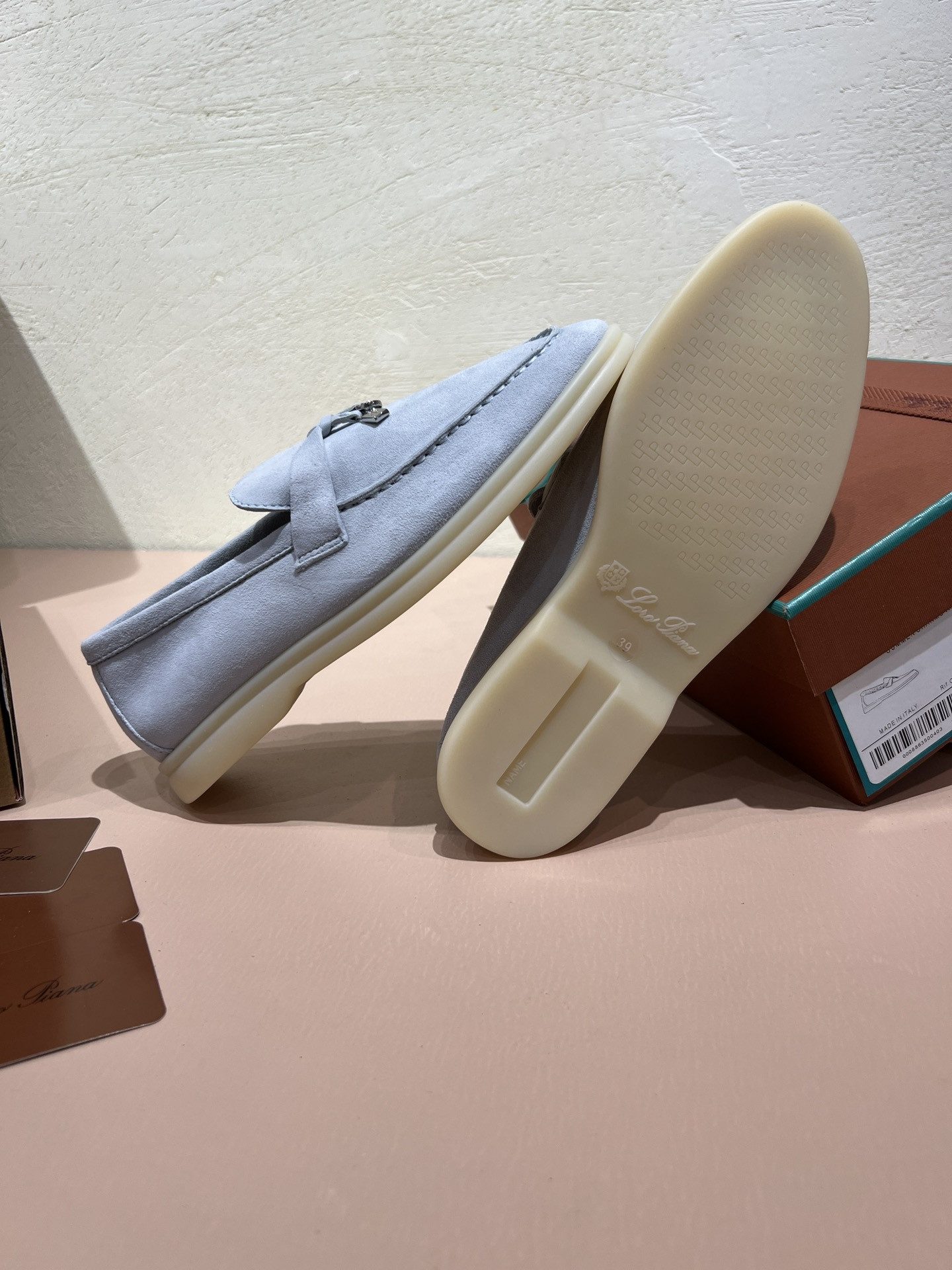 ua L**o p*ana summer charms walk loafers