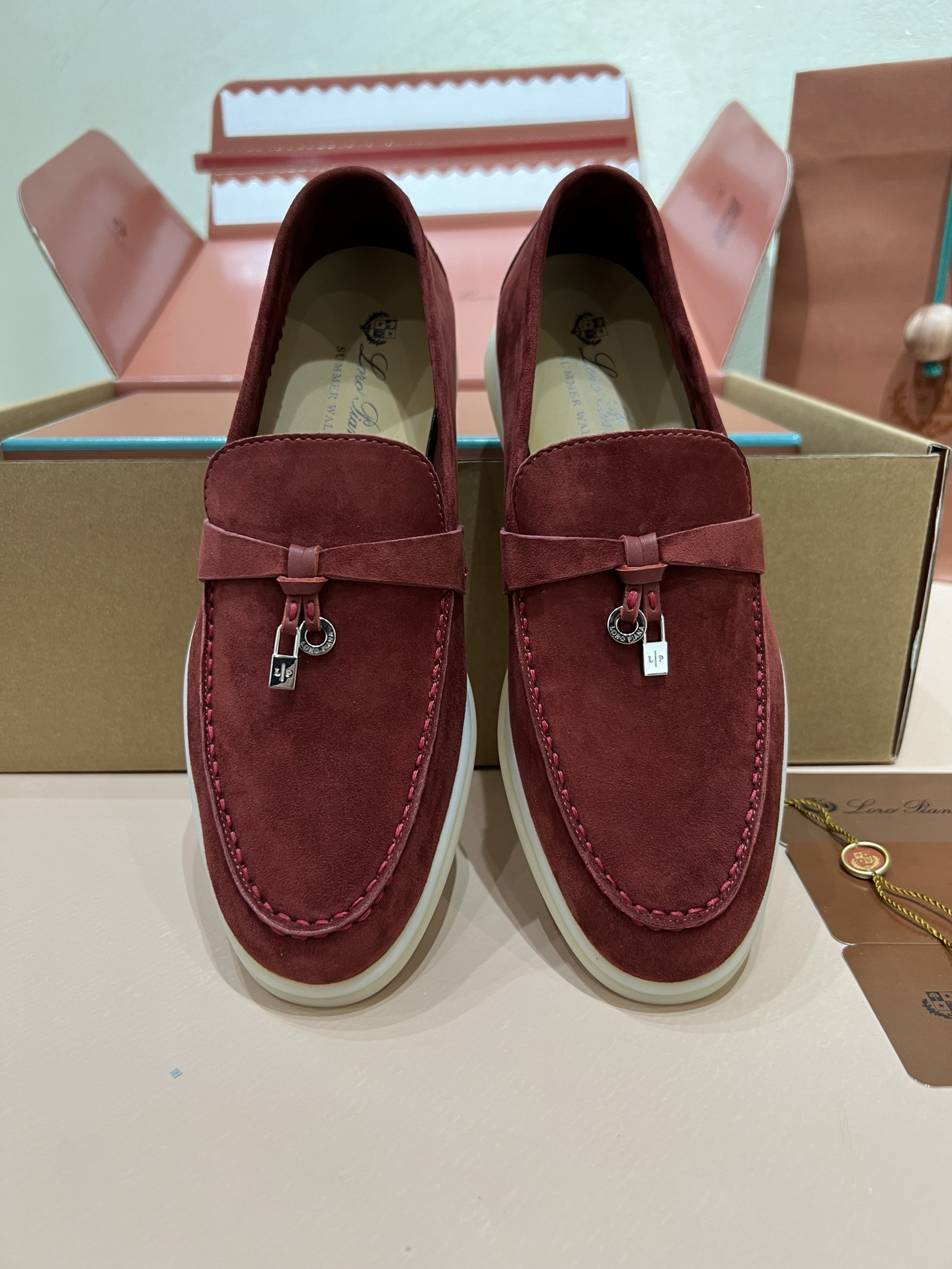 ua L**o p*ana summer charms walk loafers