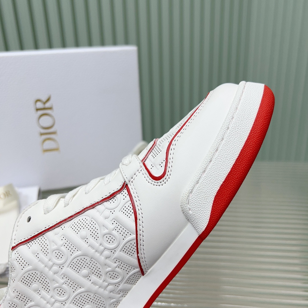ua D*or one sneaker