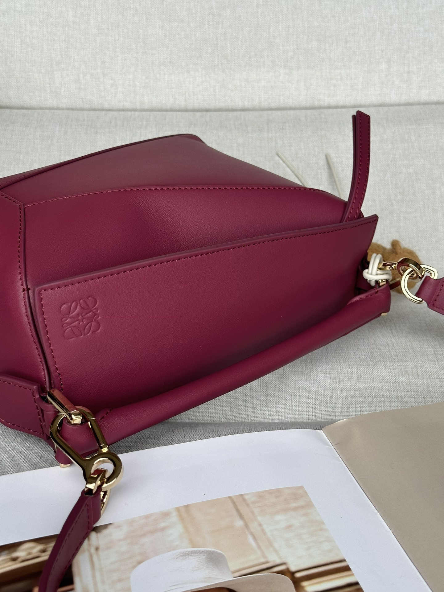 L0ew* small puzzle bag in classic calfskin 24x10.5x16.5cm