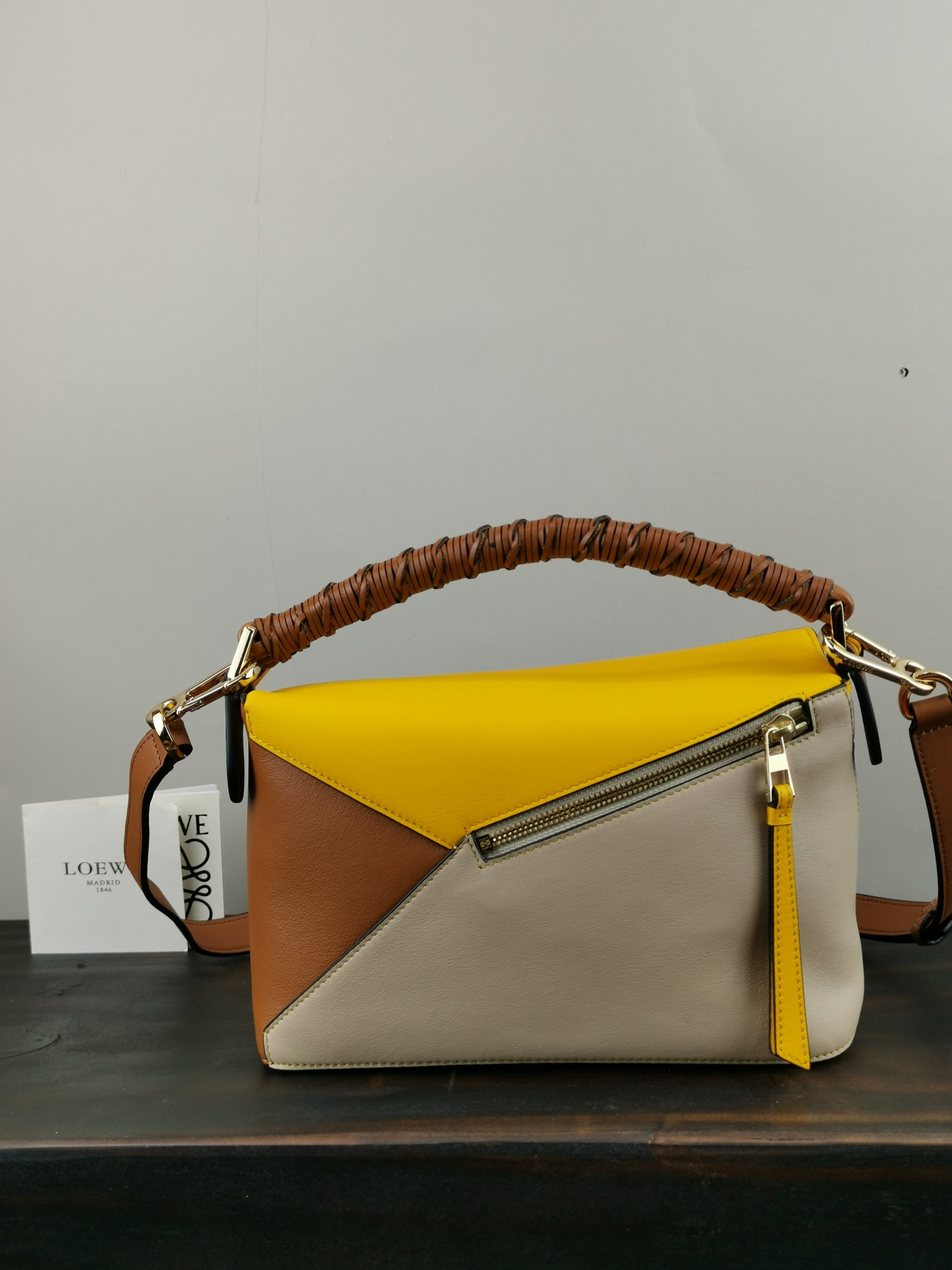 L0ew* small puzzle bag in classic calfskin 24x10.5x16.5cm
