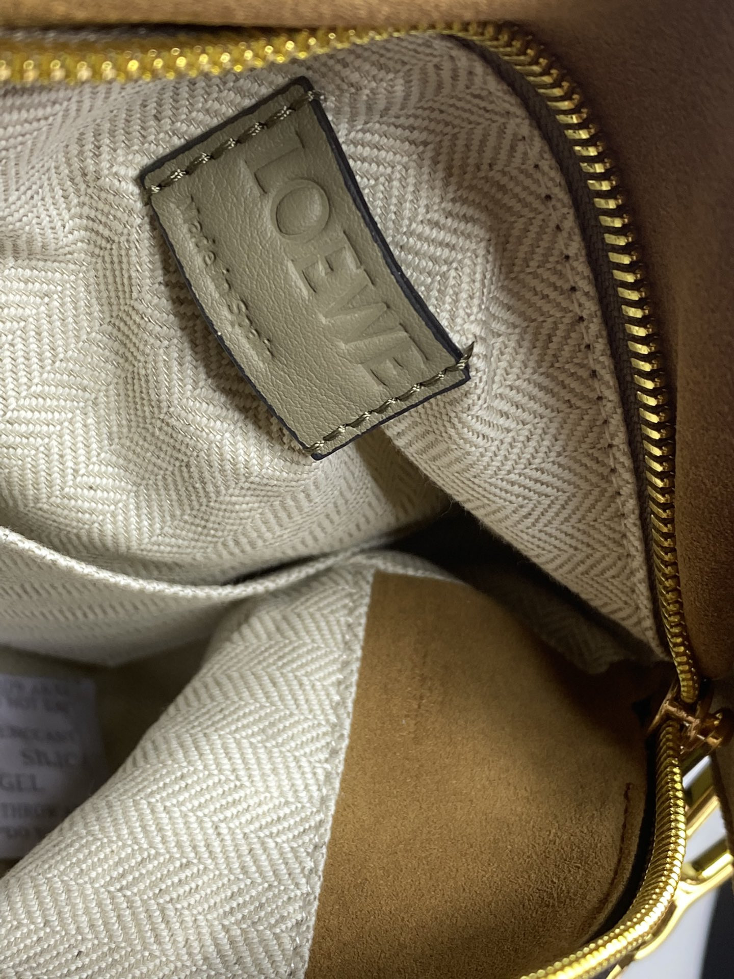 L0ew* small puzzle bag in classic calfskin 24x10.5x16.5cm