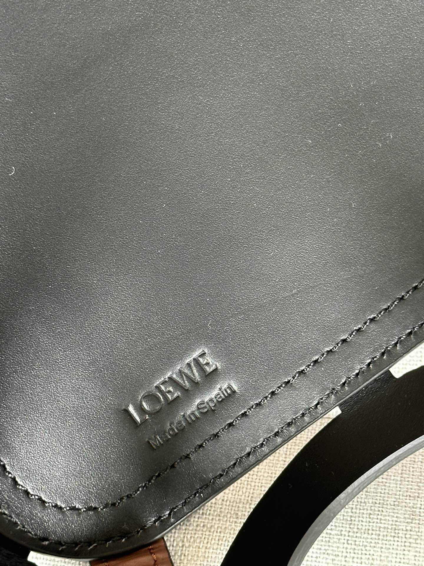 L0ew* anagram tote 32x27x11cm