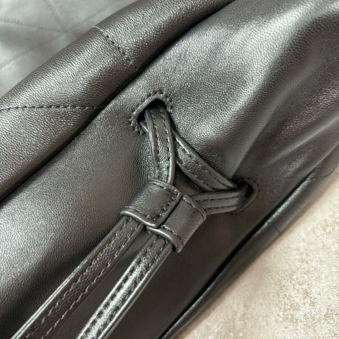 Y*L jamie 4.3 large pochon in lambskin 27x34x3cm