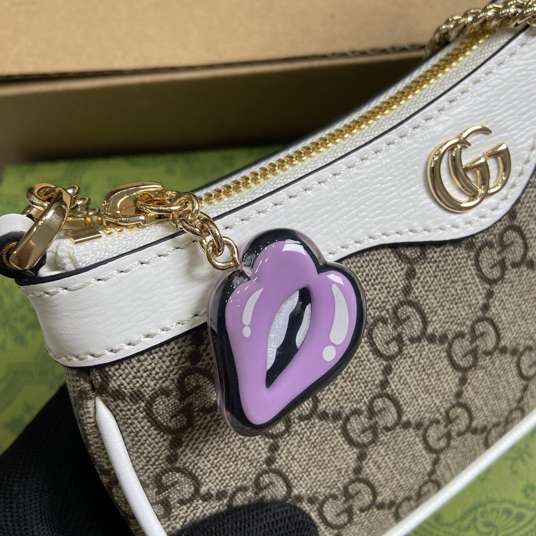 G*u*i x hattie stewart bag 10 x 19 x 3 cm